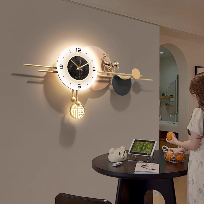 Luz de luxo interior relógios  - Luxury Lifestyle Living avaliação e preço