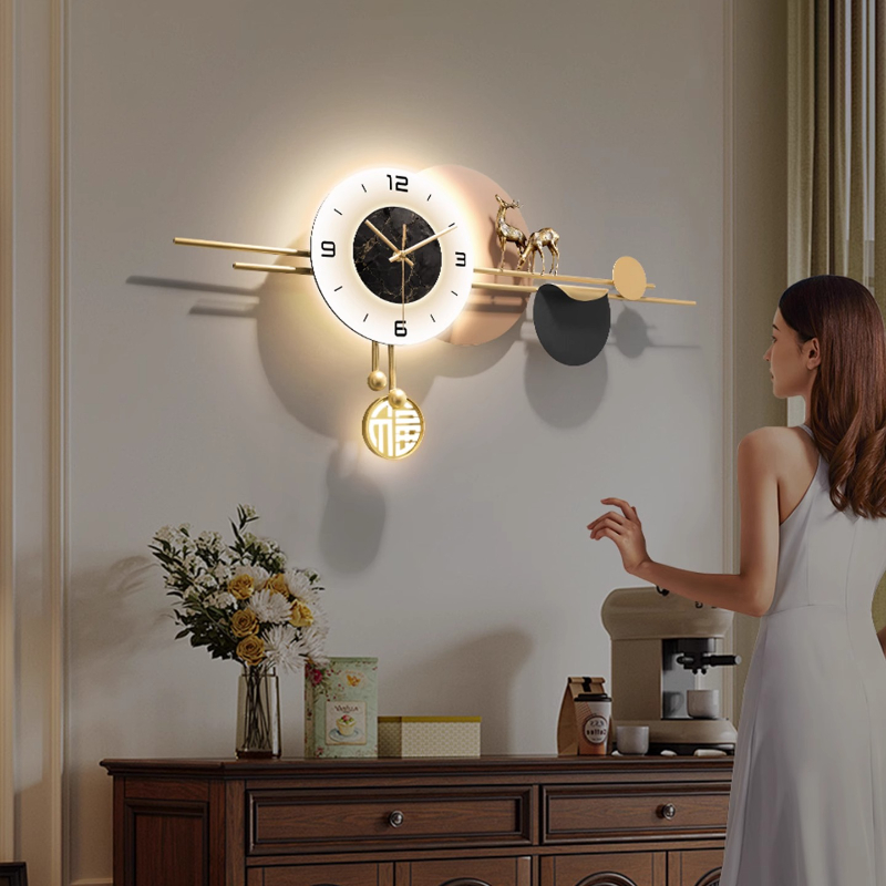 Luz de luxo interior relógios  - Luxury Lifestyle Living avaliação e preço
