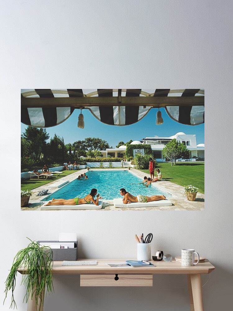 Retro Poolside Host Luxury Lif - Luxury Lifestyle Images avaliação e preço
